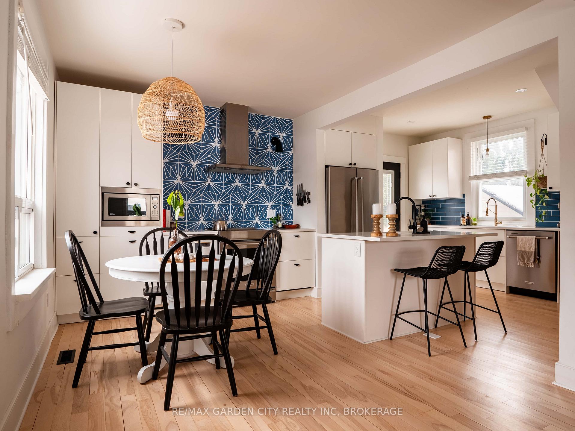 Photo 9 of 75 York Street, St. Catharines, Downtown — HOMEH