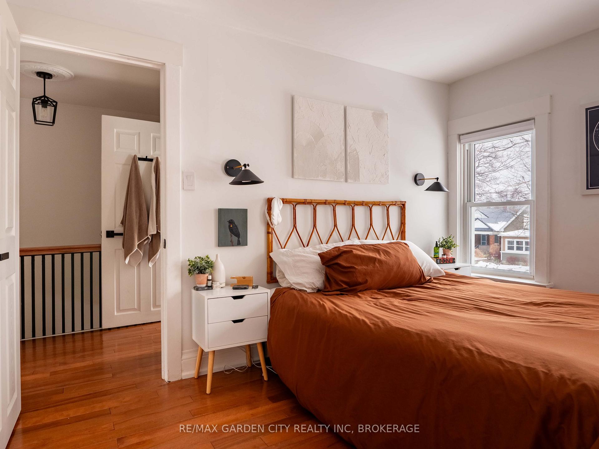 Photo 19 of 75 York Street, St. Catharines, Downtown — HOMEH
