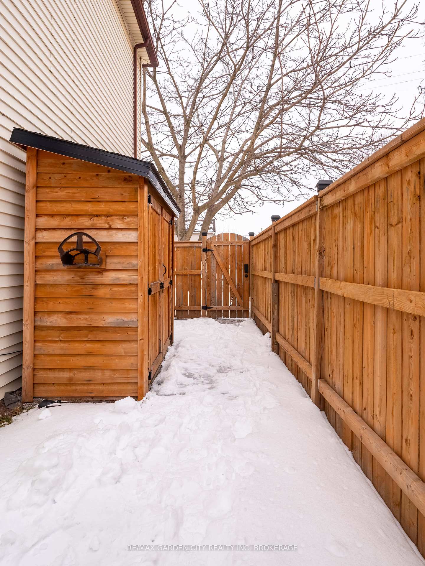 Photo 33 of 75 York Street, St. Catharines, Downtown — HOMEH