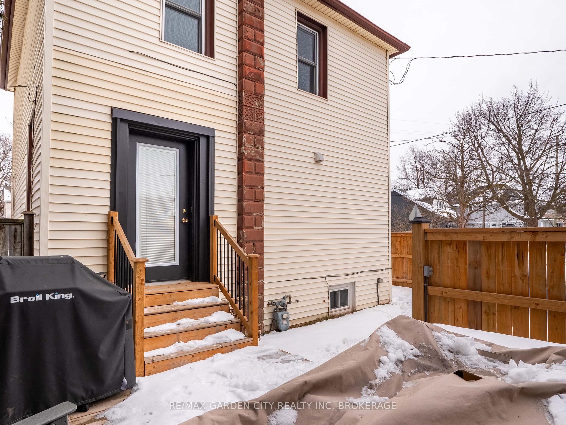 Photo 34 of 75 York Street, St. Catharines, Downtown — HOMEH
