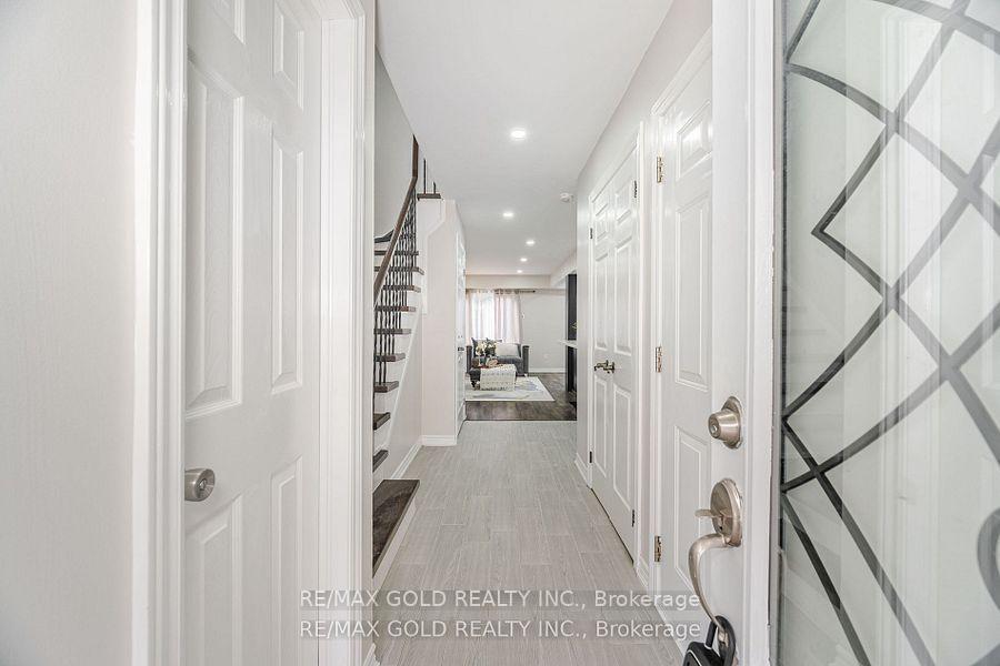 Photo 7 of 58 Oleander Crescent, Brampton, Heart Lake East — HOMEH