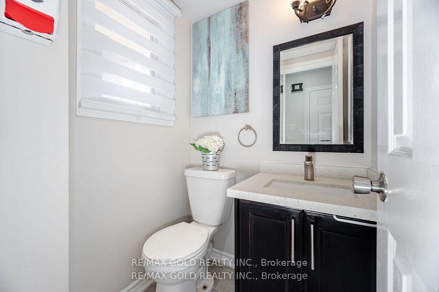 Photo 17 of 58 Oleander Crescent, Brampton, Heart Lake East — HOMEH