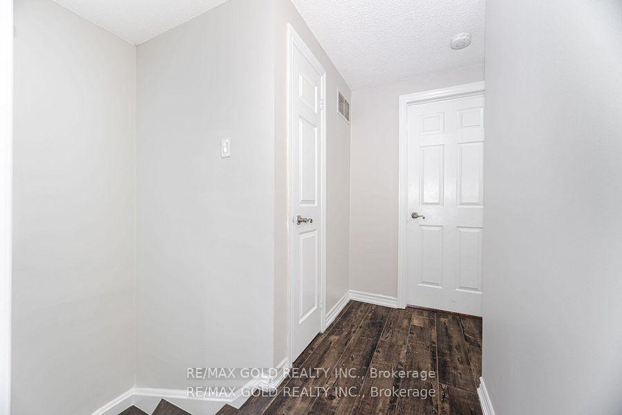 Photo 19 of 58 Oleander Crescent, Brampton, Heart Lake East — HOMEH
