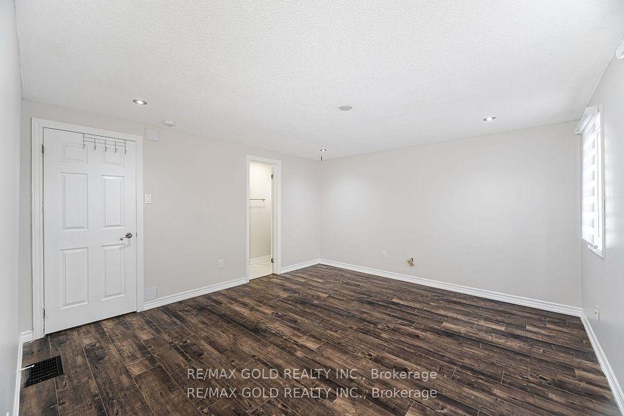 Photo 41 of 58 Oleander Crescent, Brampton, Heart Lake East — HOMEH