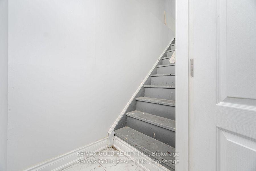 Photo 51 of 58 Oleander Crescent, Brampton, Heart Lake East — HOMEH