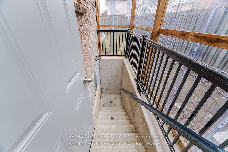 Photo 57 of 58 Oleander Crescent, Brampton, Heart Lake East — HOMEH