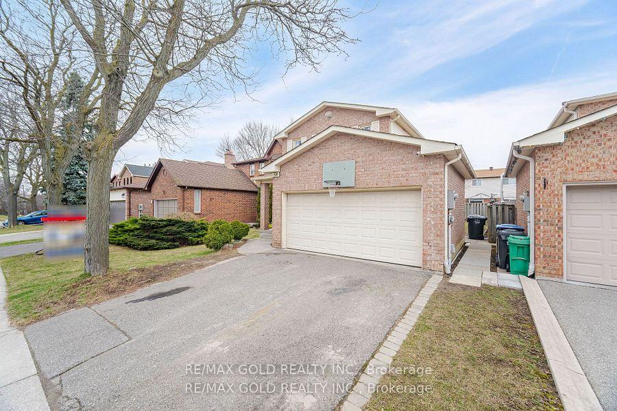 Photo 22 of 58 Oleander Crescent, Brampton, Heart Lake East — HOMEH