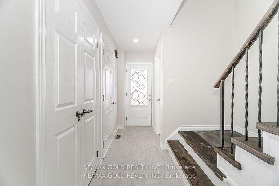 Photo 25 of 58 Oleander Crescent, Brampton, Heart Lake East — HOMEH