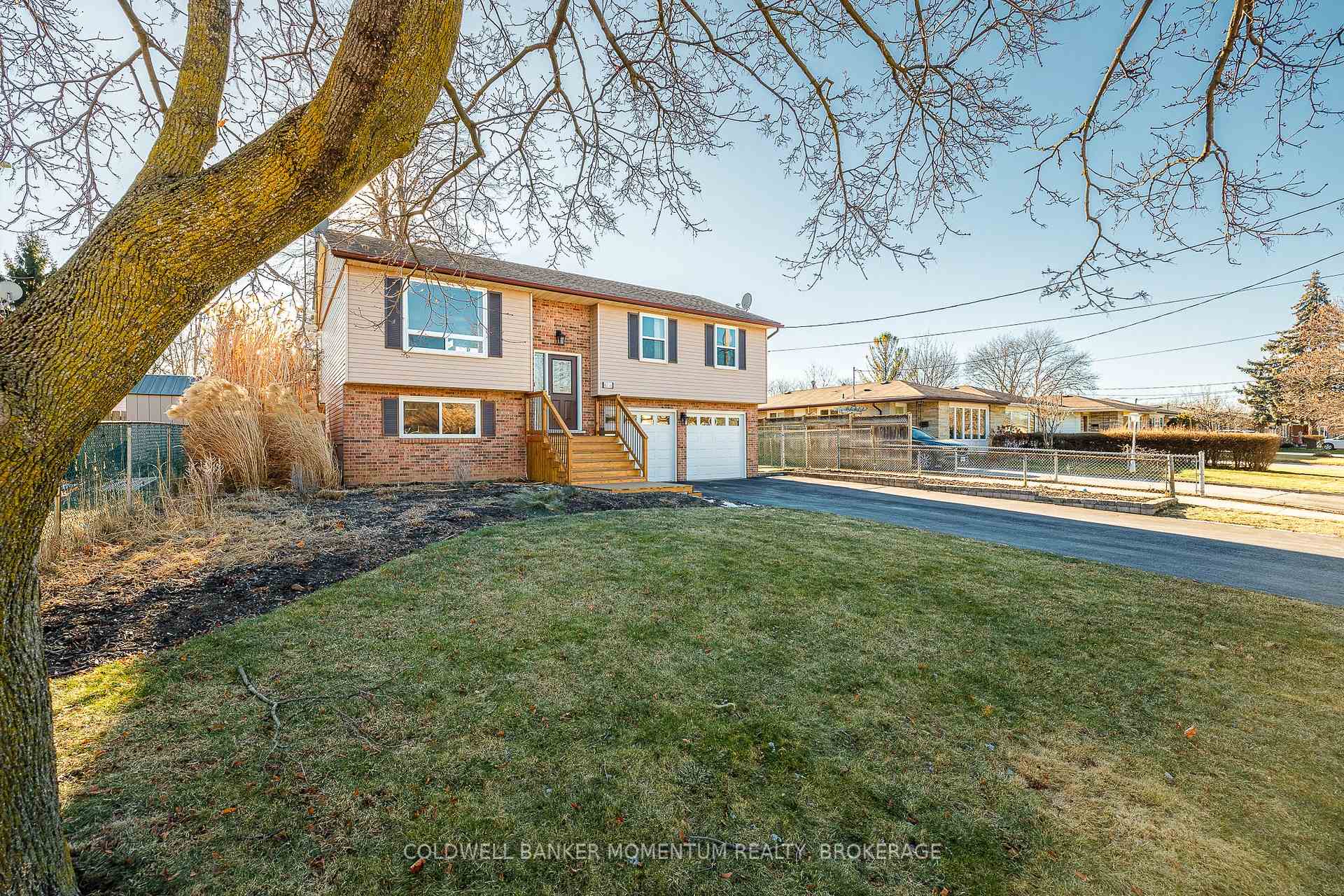 Photo 23 of 62.5 Lakehurst Drive, St. Catharines, Lakeport — HOMEH