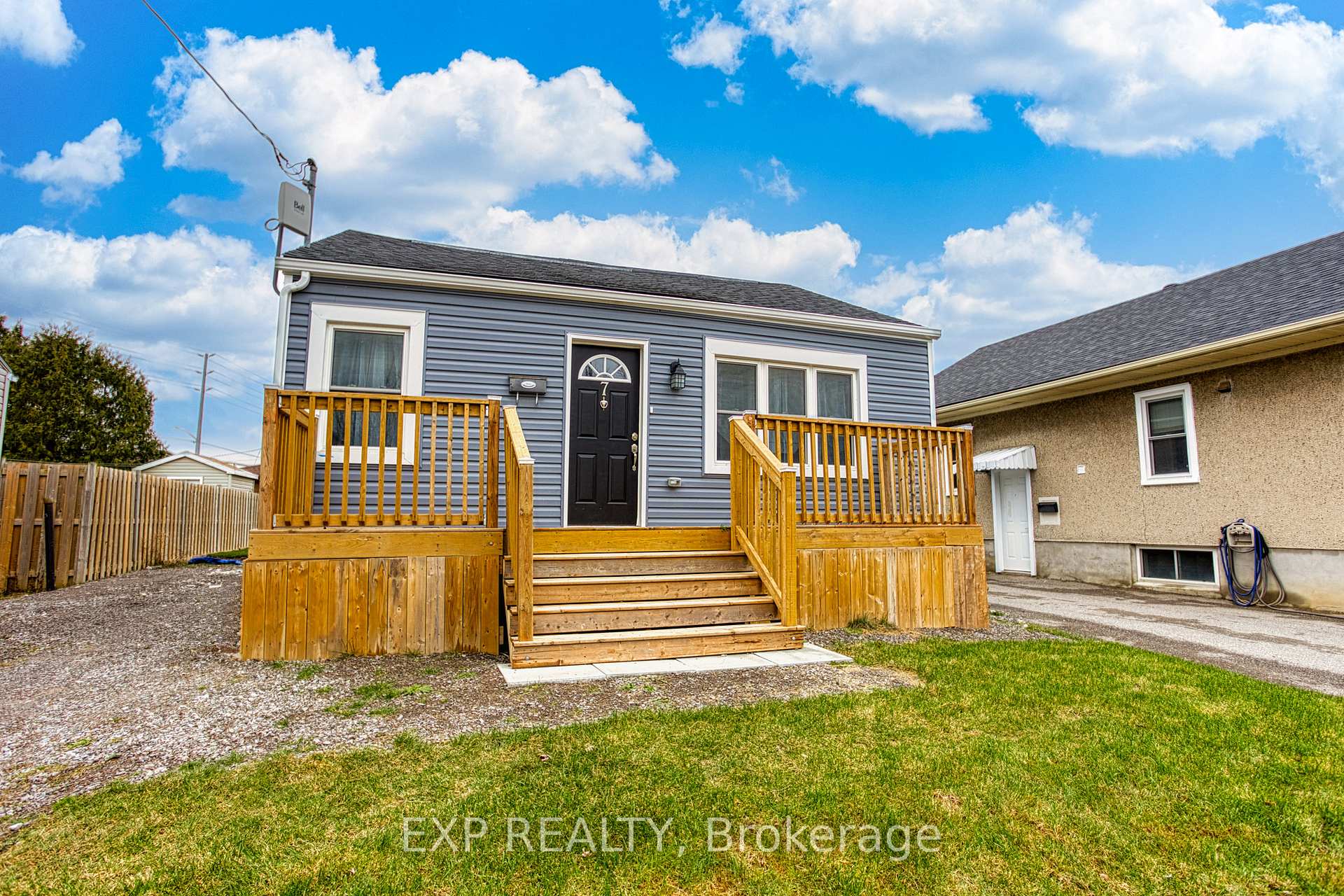 Photo 1 of 7 Sherbourne Street, St. Catharines, Facer — HOMEH