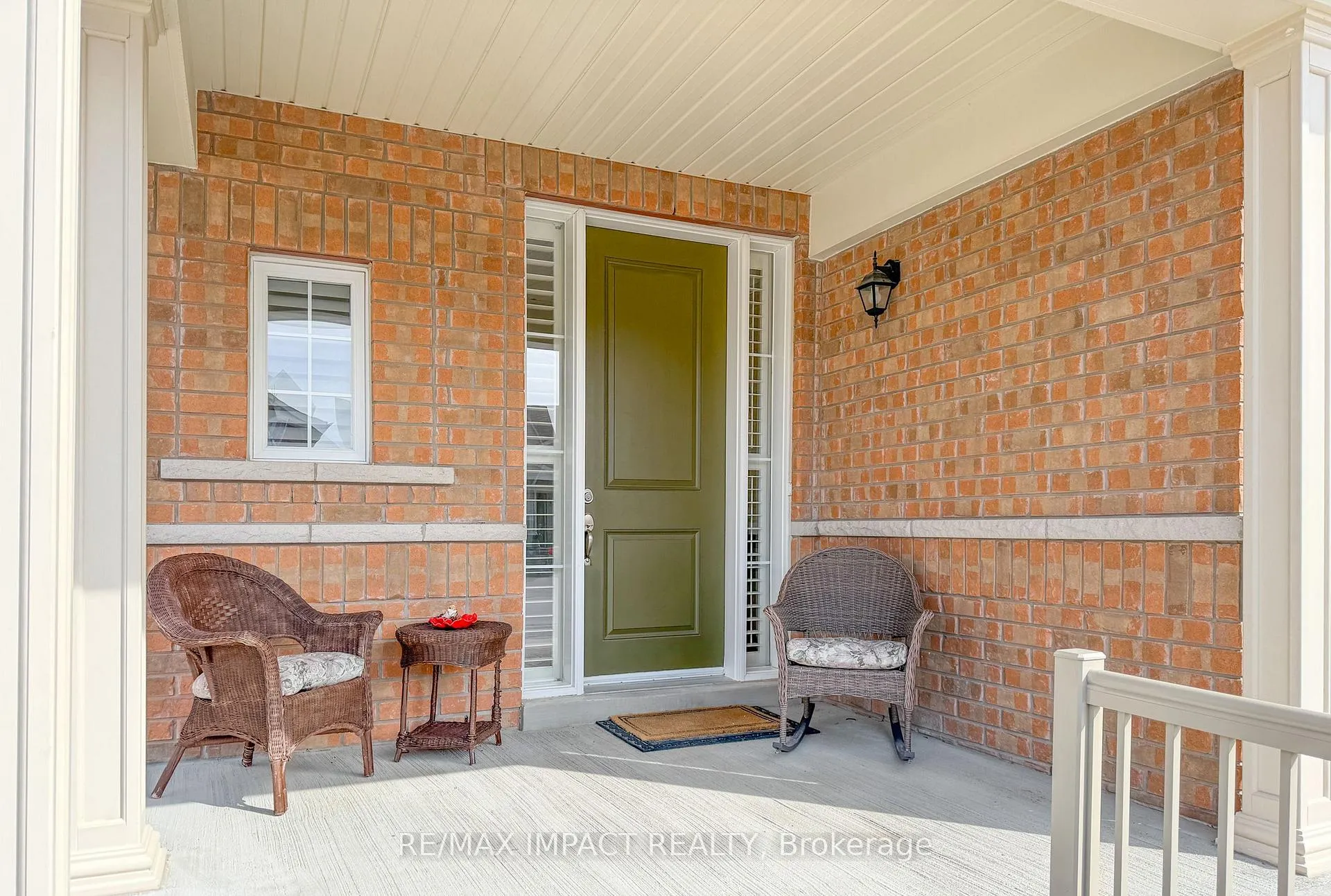 Photo 3 of 23 Louis Way, Scugog, Port Perry — HOMEH