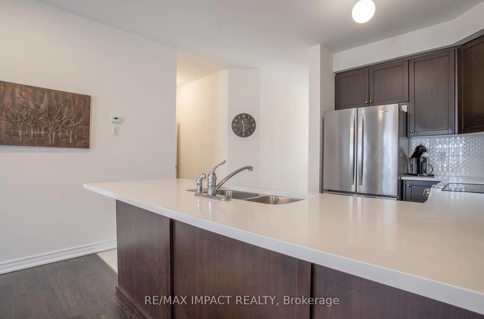 Photo 10 of 23 Louis Way, Scugog, Port Perry — HOMEH