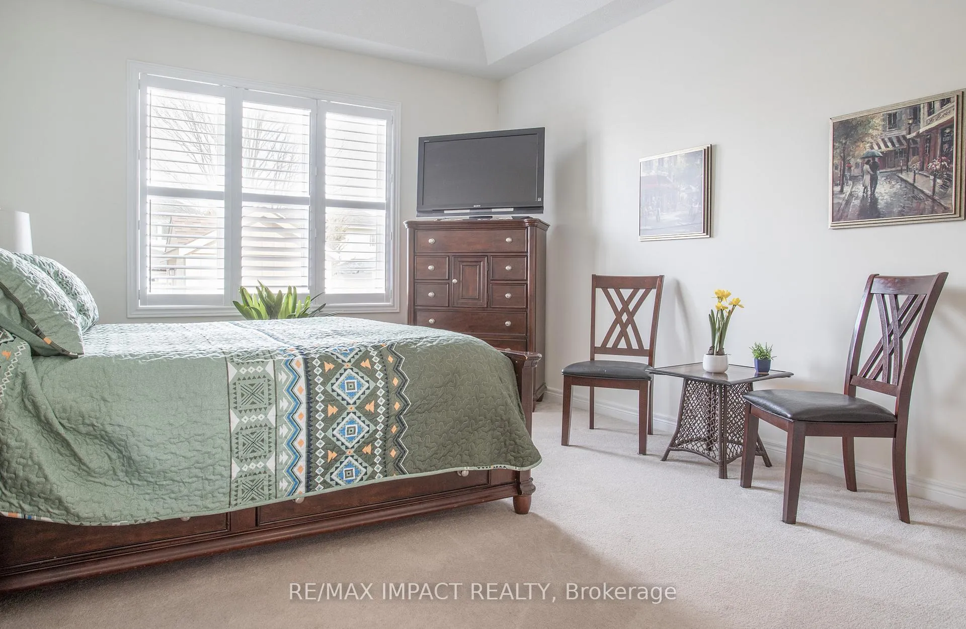 Photo 12 of 23 Louis Way, Scugog, Port Perry — HOMEH