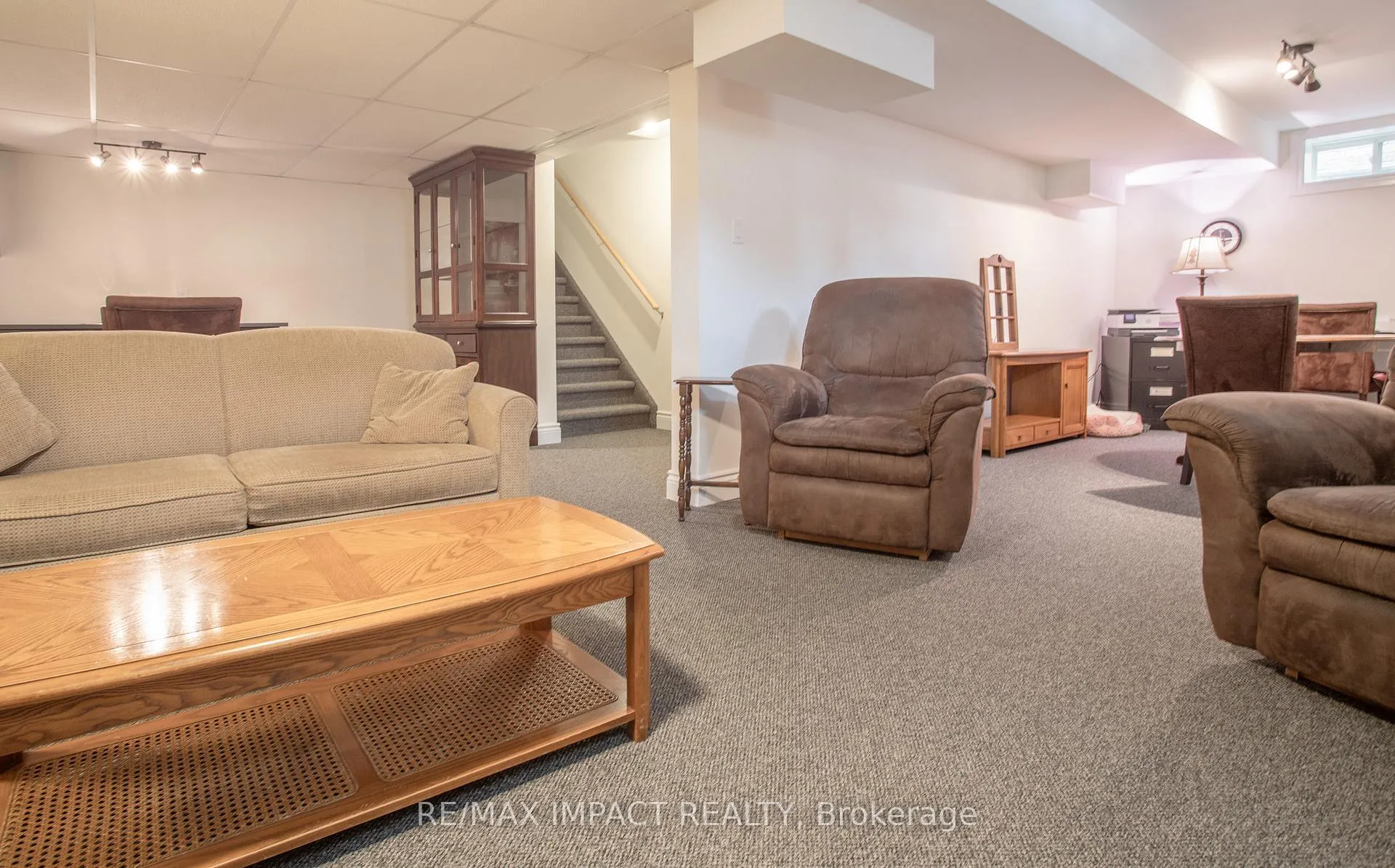 Photo 19 of 23 Louis Way, Scugog, Port Perry — HOMEH