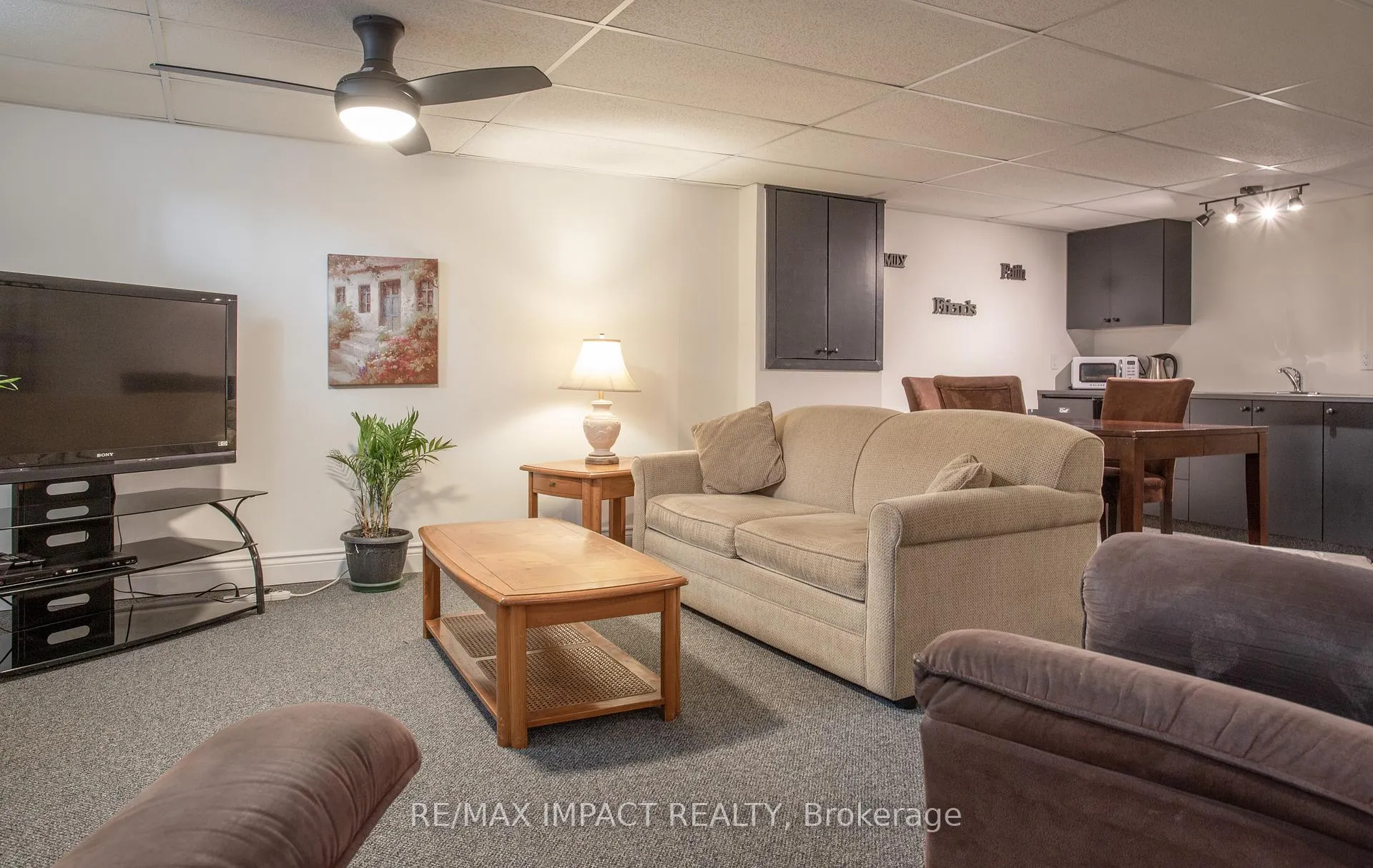 Photo 20 of 23 Louis Way, Scugog, Port Perry — HOMEH