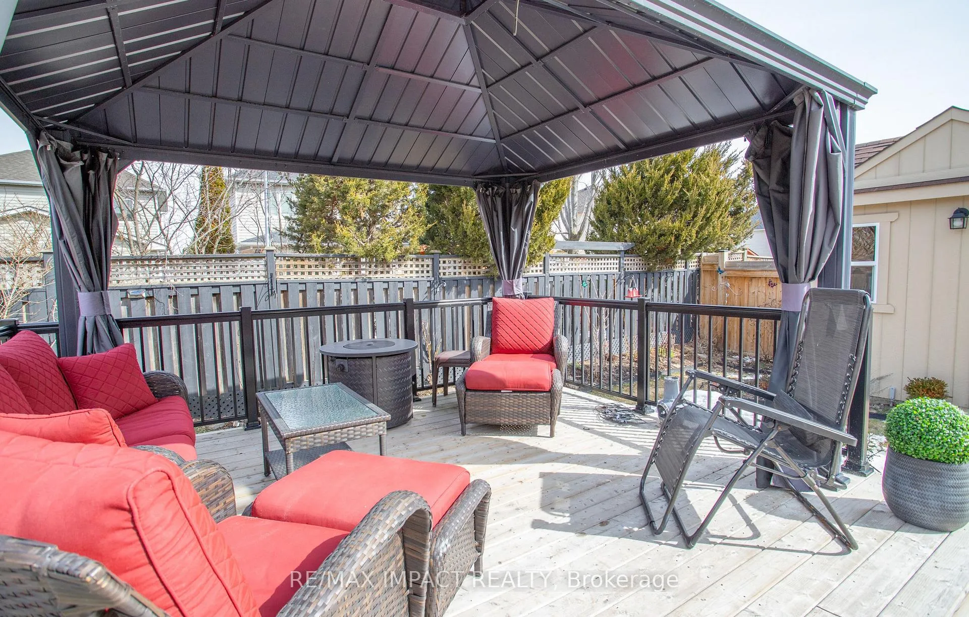 Photo 26 of 23 Louis Way, Scugog, Port Perry — HOMEH