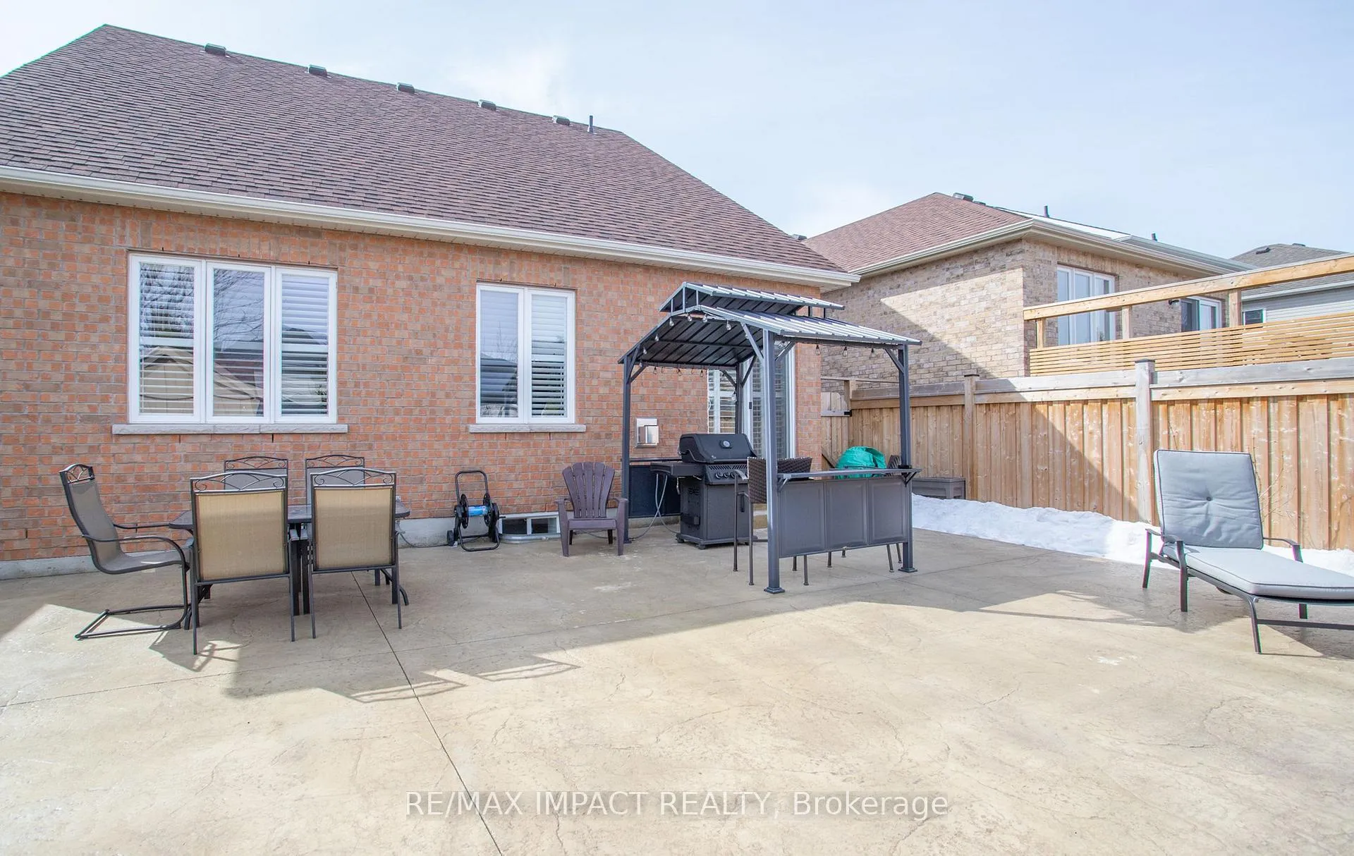 Photo 32 of 23 Louis Way, Scugog, Port Perry — HOMEH