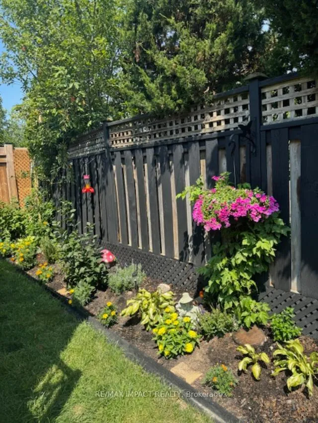 Photo 33 of 23 Louis Way, Scugog, Port Perry — HOMEH