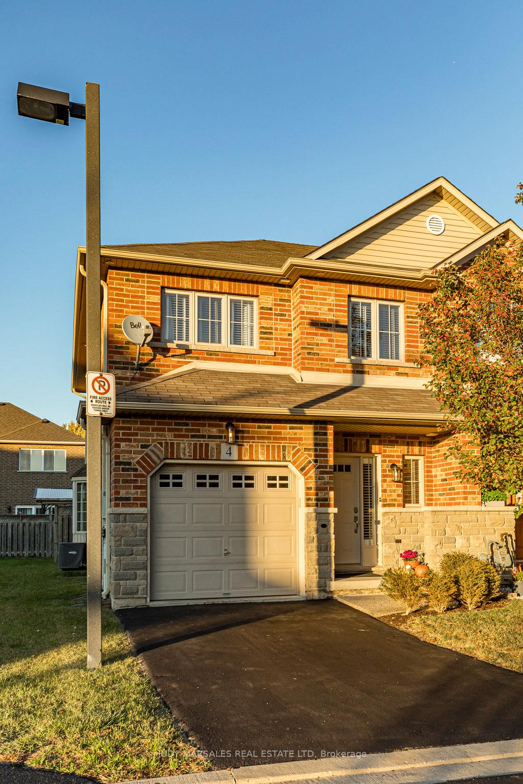 Photo 2 of 4 Marina Point Crescent, Hamilton, Winona Park — HOMEH