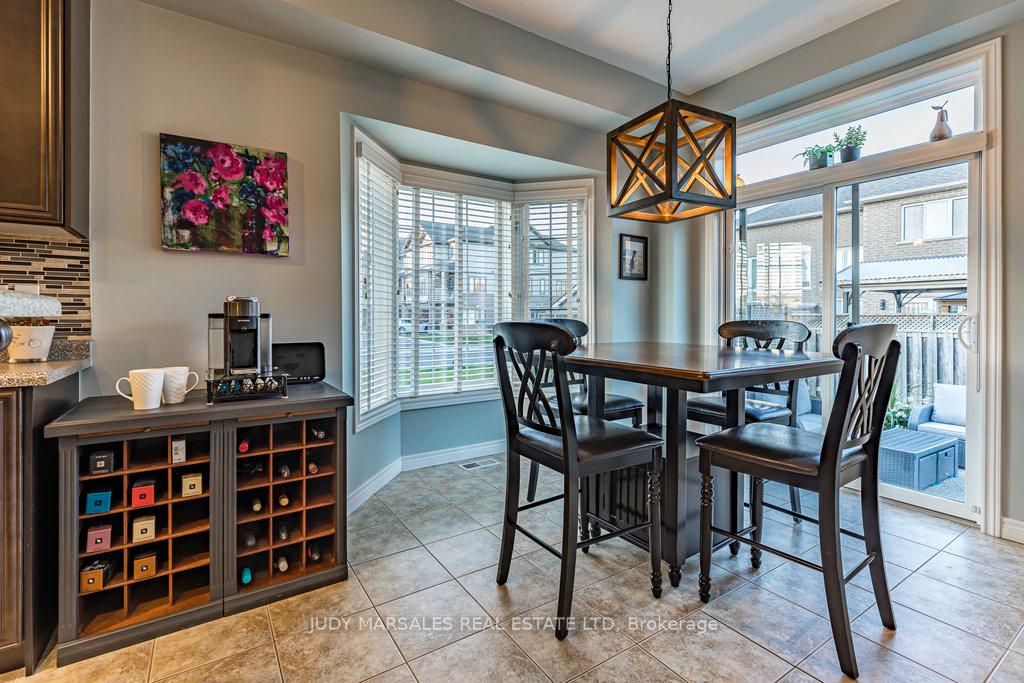 Photo 9 of 4 Marina Point Crescent, Hamilton, Winona Park — HOMEH
