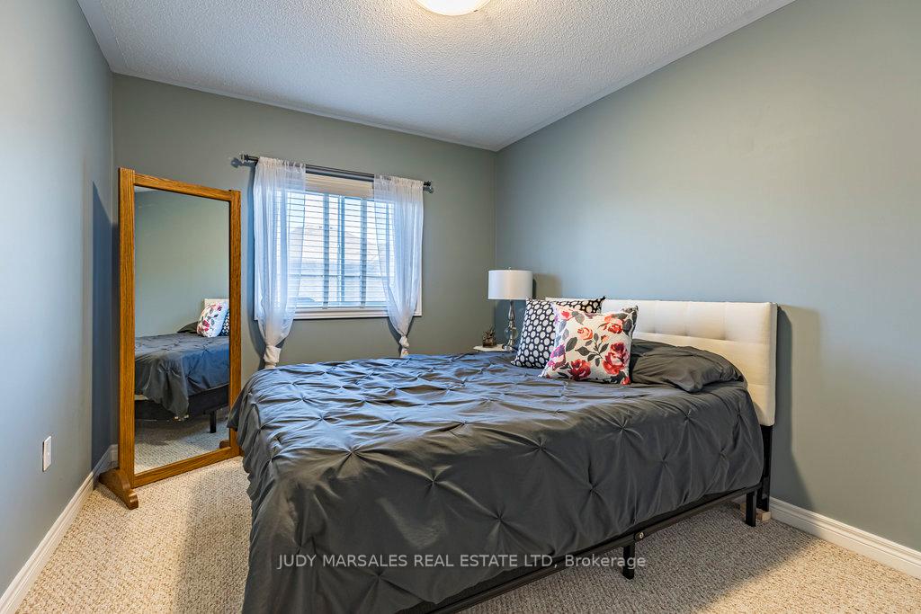Photo 20 of 4 Marina Point Crescent, Hamilton, Winona Park — HOMEH
