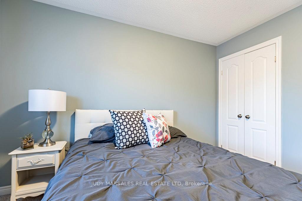 Photo 21 of 4 Marina Point Crescent, Hamilton, Winona Park — HOMEH