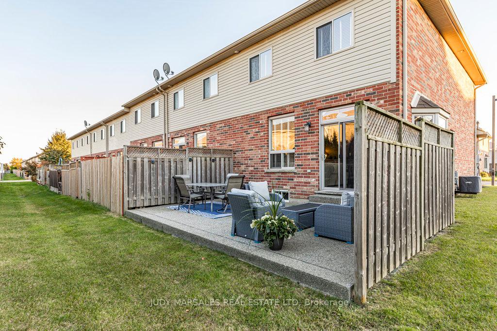 Photo 29 of 4 Marina Point Crescent, Hamilton, Winona Park — HOMEH
