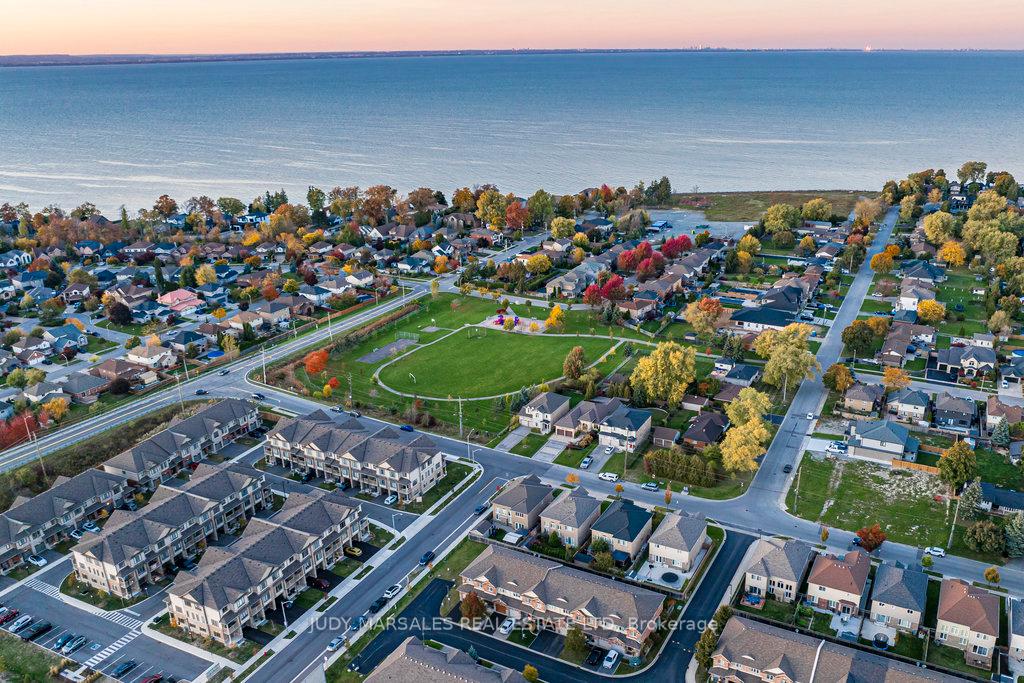 Photo 31 of 4 Marina Point Crescent, Hamilton, Winona Park — HOMEH