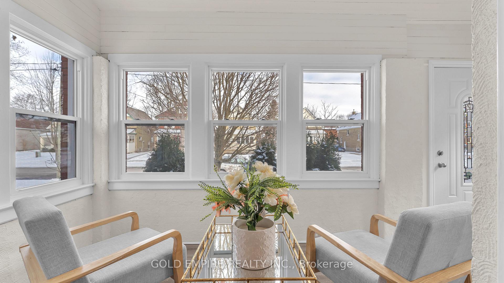 Photo 4 of 95 Forest Avenue, St. Thomas — HOMEH