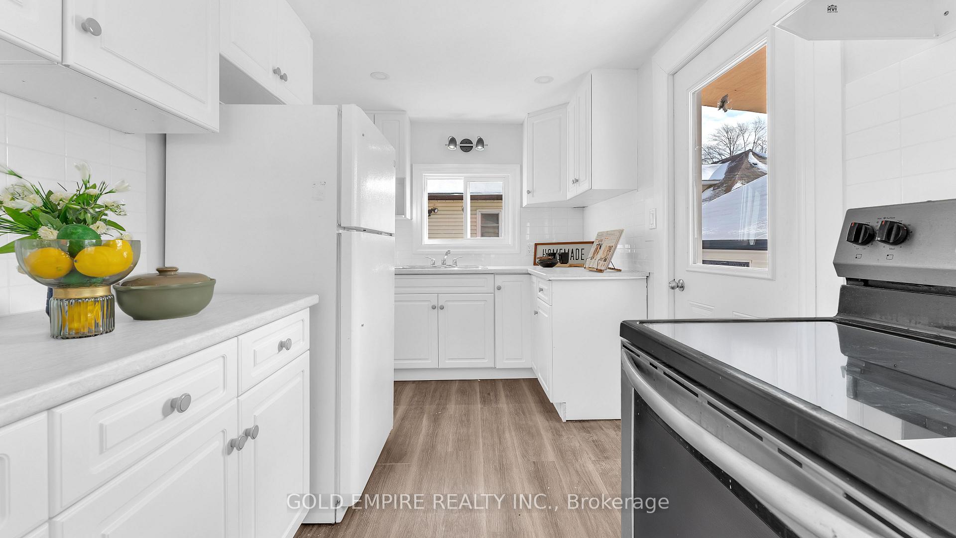 Photo 14 of 95 Forest Avenue, St. Thomas — HOMEH
