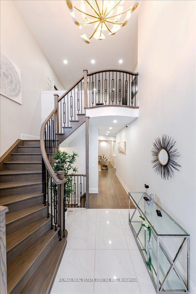 Photo 6 of 18 Elverton Crescent, Brampton, Northwest Brampton — HOMEH