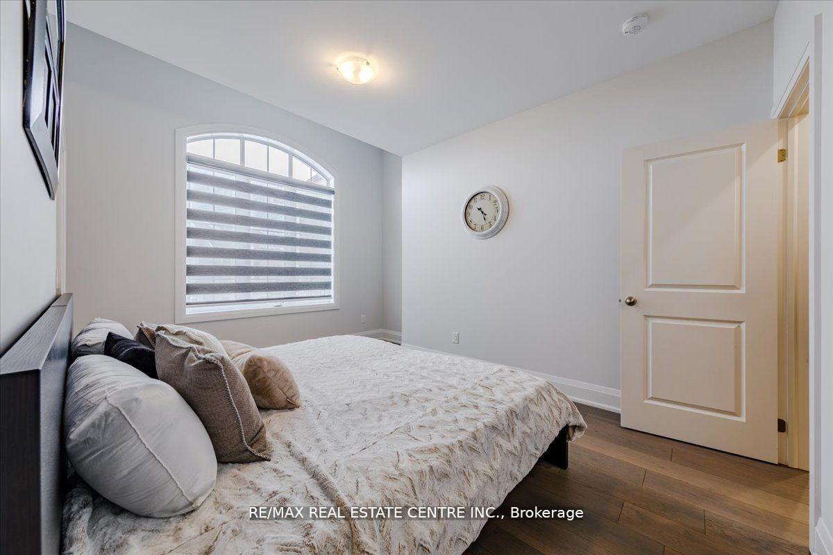 Photo 33 of 18 Elverton Crescent, Brampton, Northwest Brampton — HOMEH