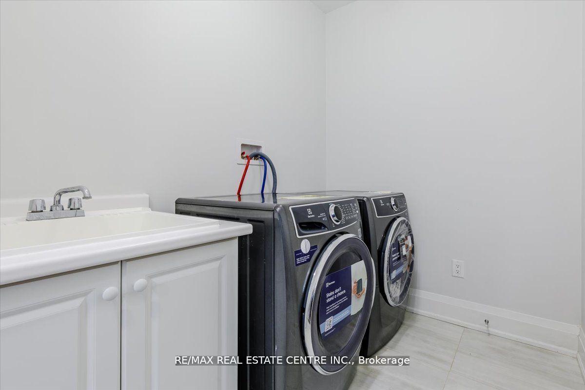 Photo 37 of 18 Elverton Crescent, Brampton, Northwest Brampton — HOMEH