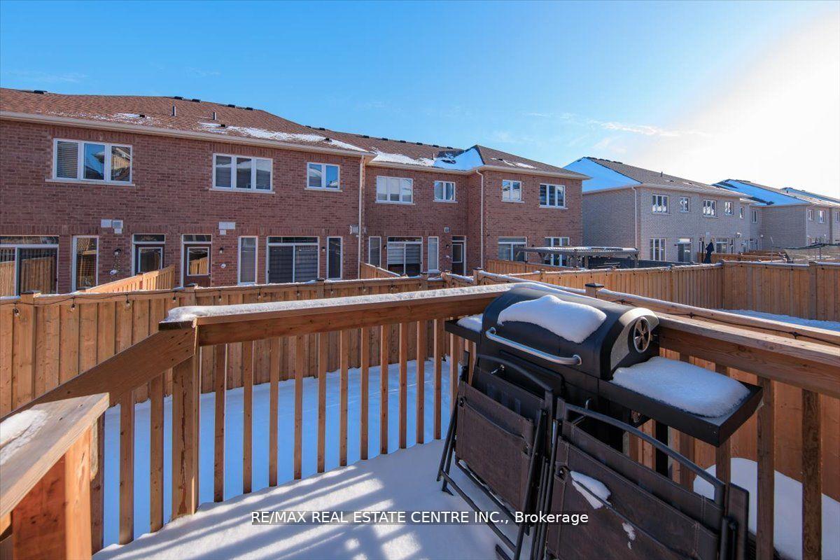 Photo 39 of 18 Elverton Crescent, Brampton, Northwest Brampton — HOMEH