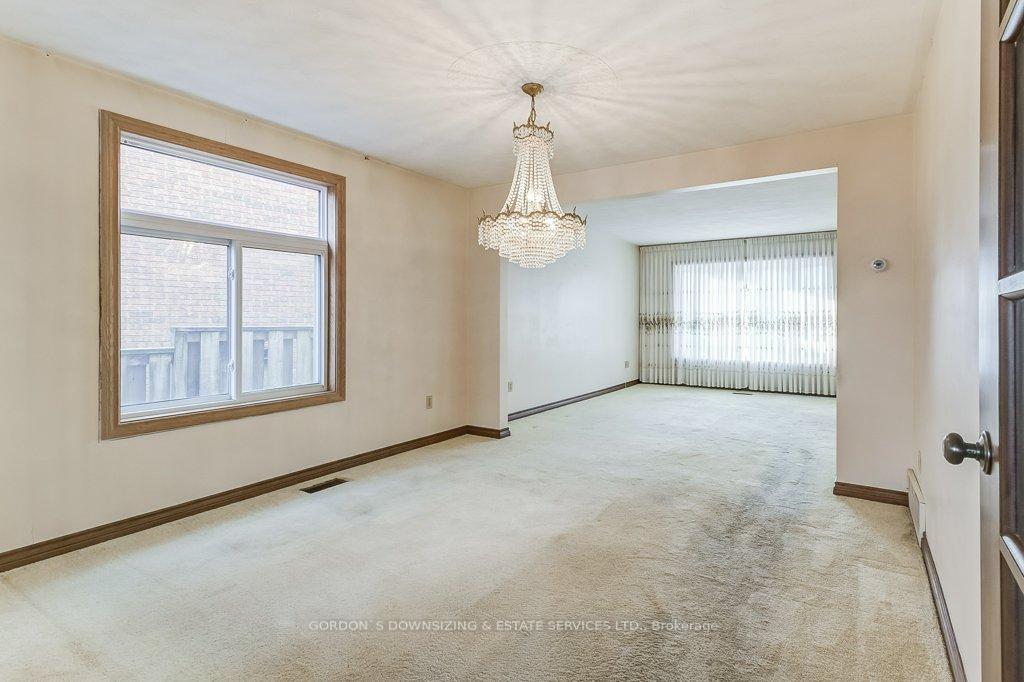 Photo 9 of 16 Alder Court, Hamilton, Stoney Creek — HOMEH