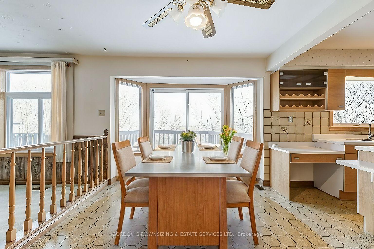 Photo 10 of 16 Alder Court, Hamilton, Stoney Creek — HOMEH