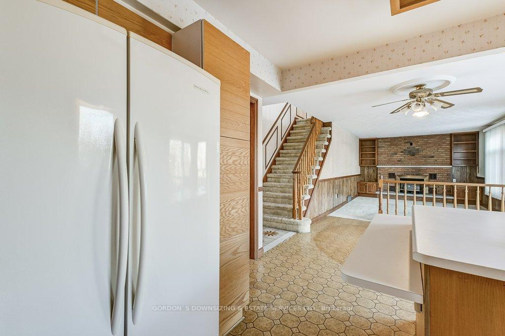Photo 13 of 16 Alder Court, Hamilton, Stoney Creek — HOMEH