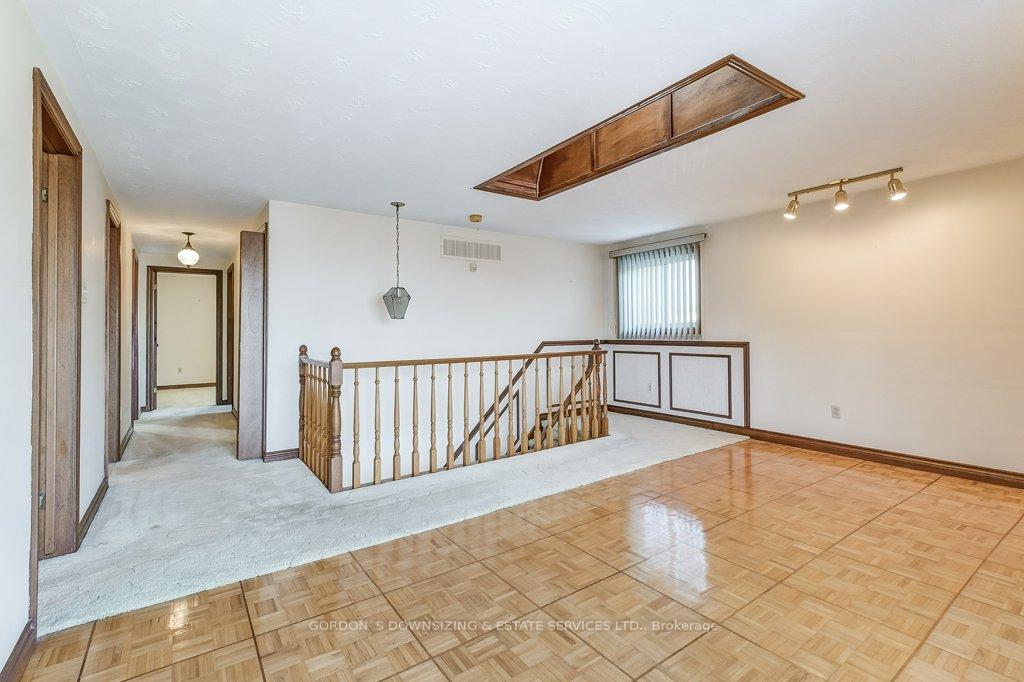Photo 19 of 16 Alder Court, Hamilton, Stoney Creek — HOMEH