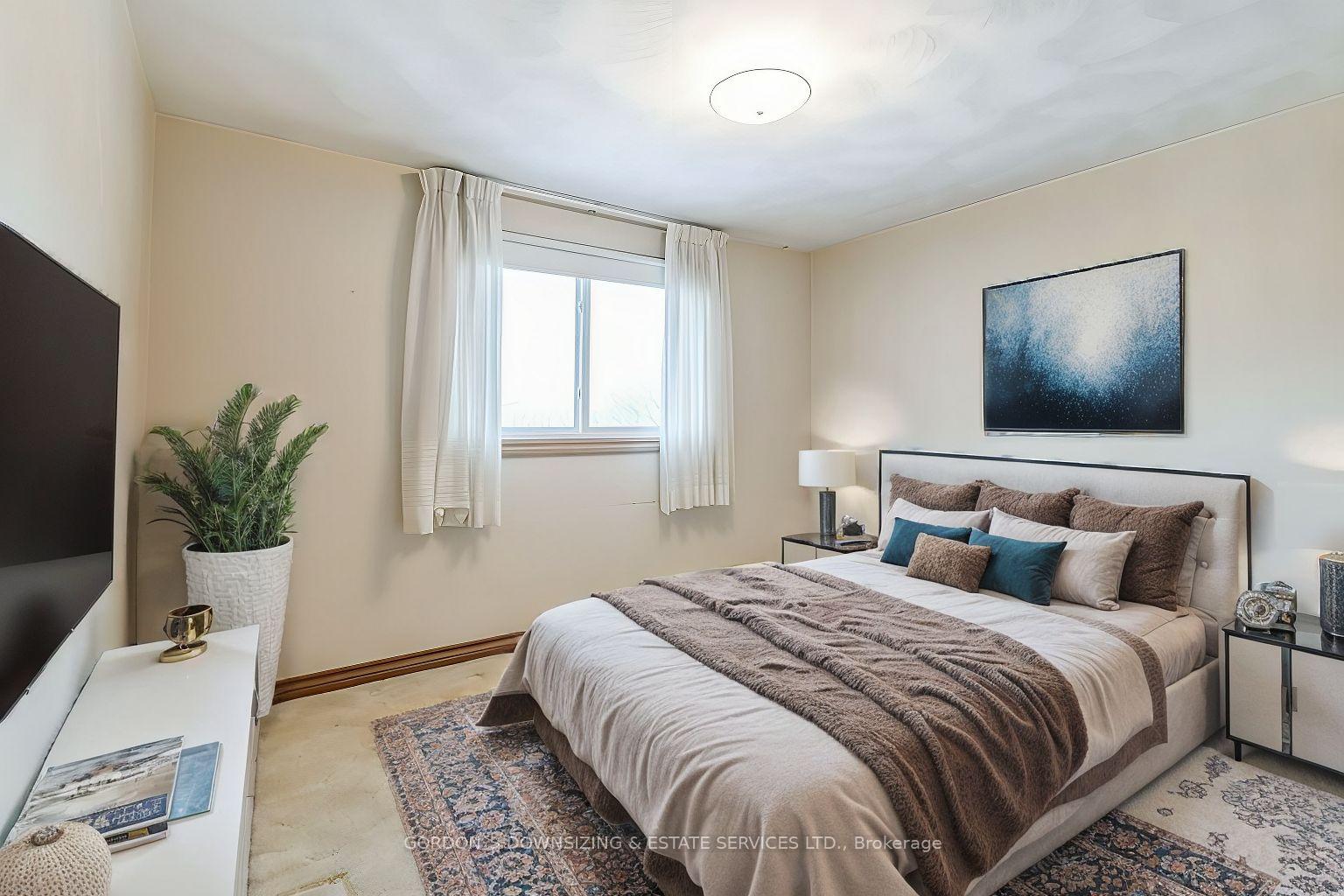 Photo 24 of 16 Alder Court, Hamilton, Stoney Creek — HOMEH