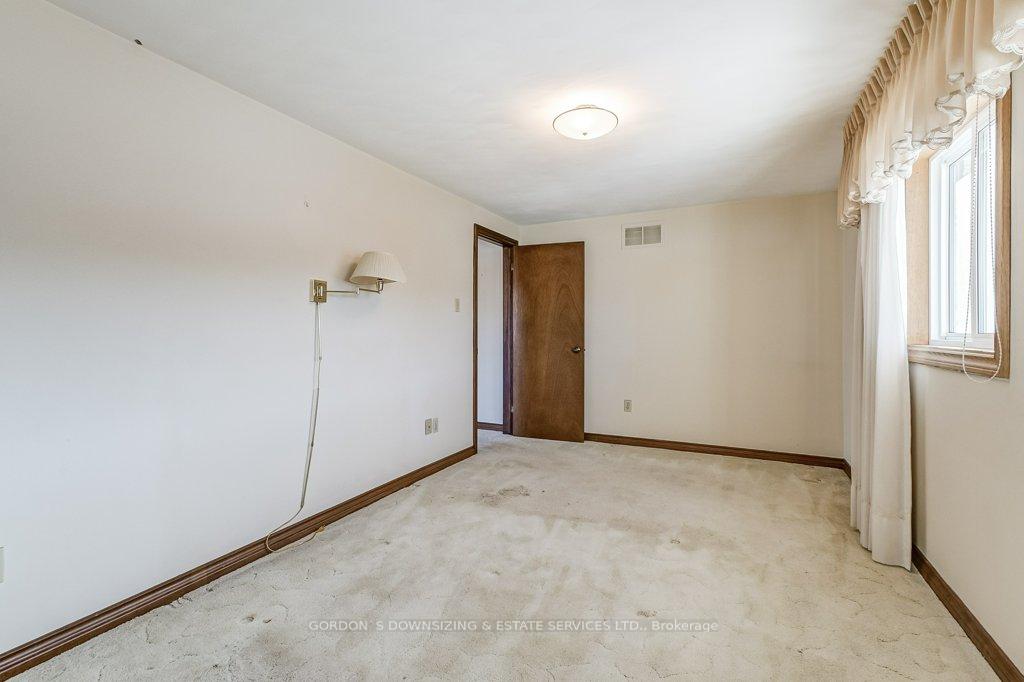 Photo 26 of 16 Alder Court, Hamilton, Stoney Creek — HOMEH