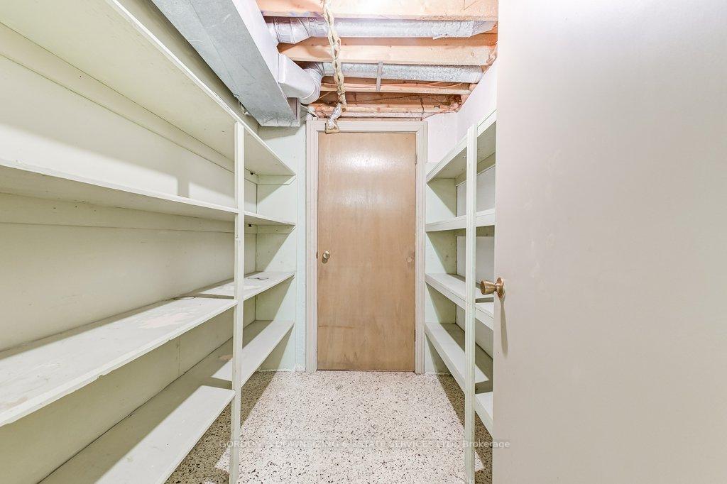 Photo 34 of 16 Alder Court, Hamilton, Stoney Creek — HOMEH