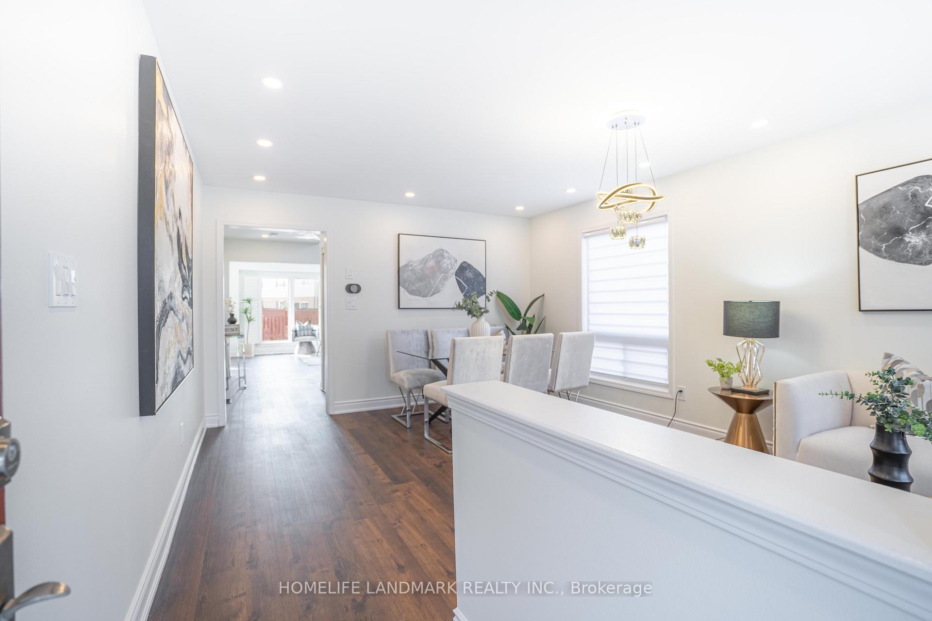 Photo 3 of 36 Frontenac Crescent, Brampton, Fletcher's Meadow — HOMEH