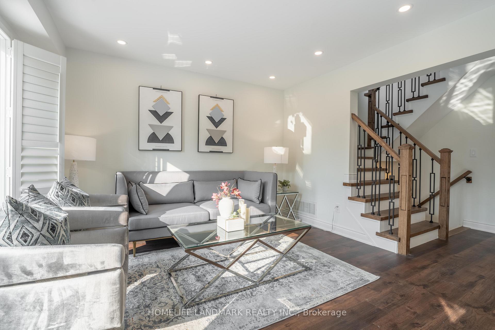 Photo 10 of 36 Frontenac Crescent, Brampton, Fletcher's Meadow — HOMEH
