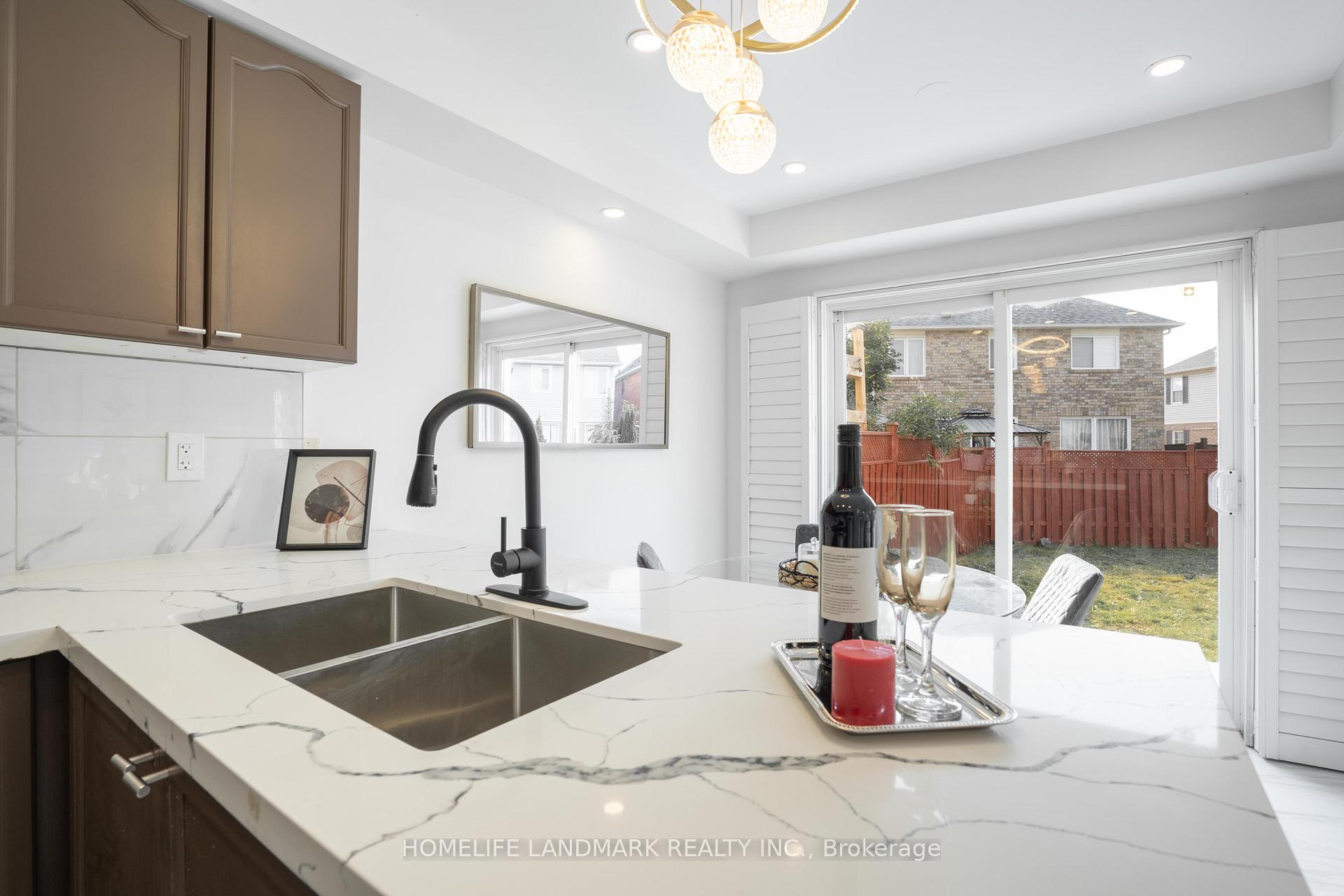 Photo 13 of 36 Frontenac Crescent, Brampton, Fletcher's Meadow — HOMEH