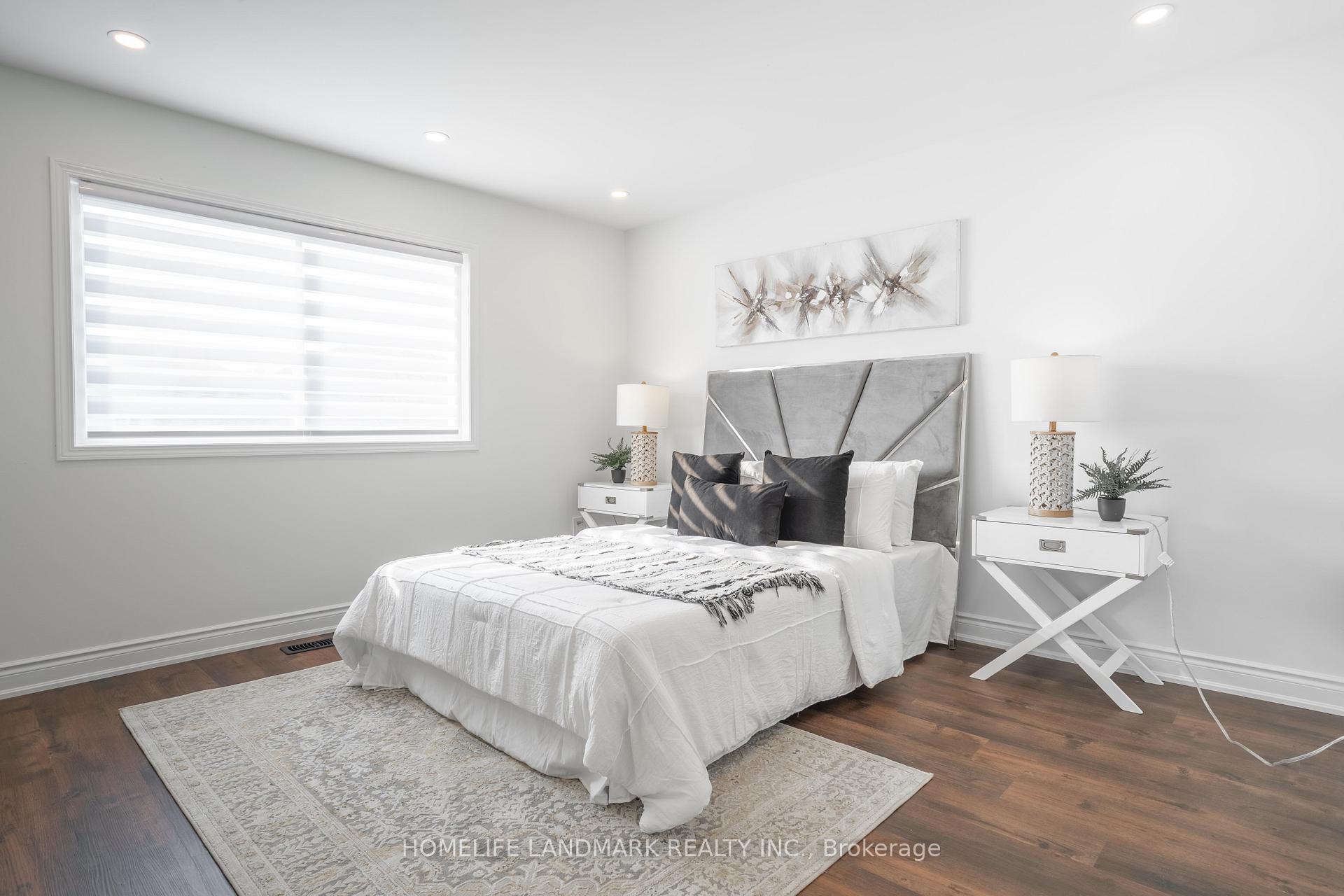 Photo 17 of 36 Frontenac Crescent, Brampton, Fletcher's Meadow — HOMEH