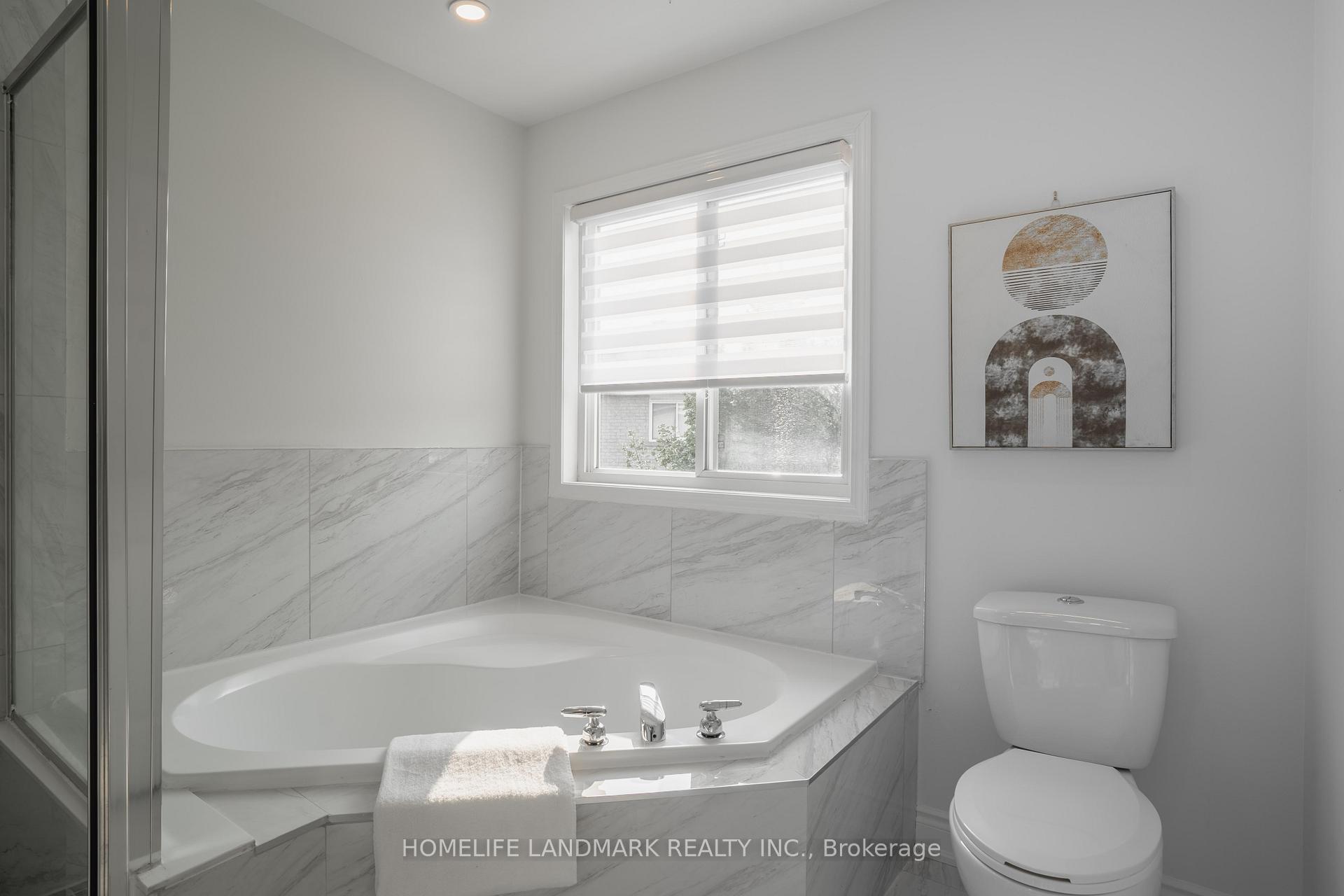 Photo 19 of 36 Frontenac Crescent, Brampton, Fletcher's Meadow — HOMEH