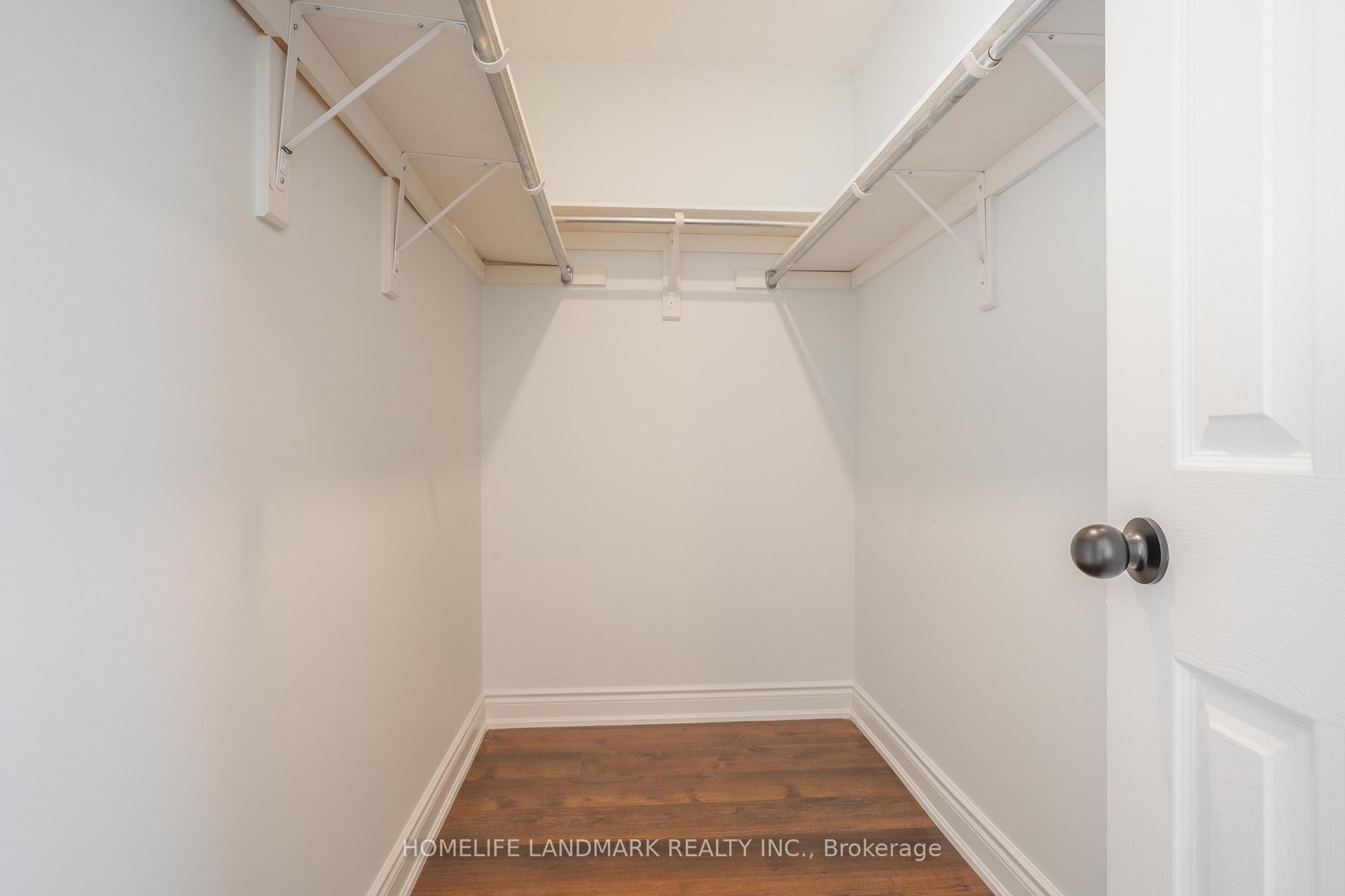 Photo 20 of 36 Frontenac Crescent, Brampton, Fletcher's Meadow — HOMEH