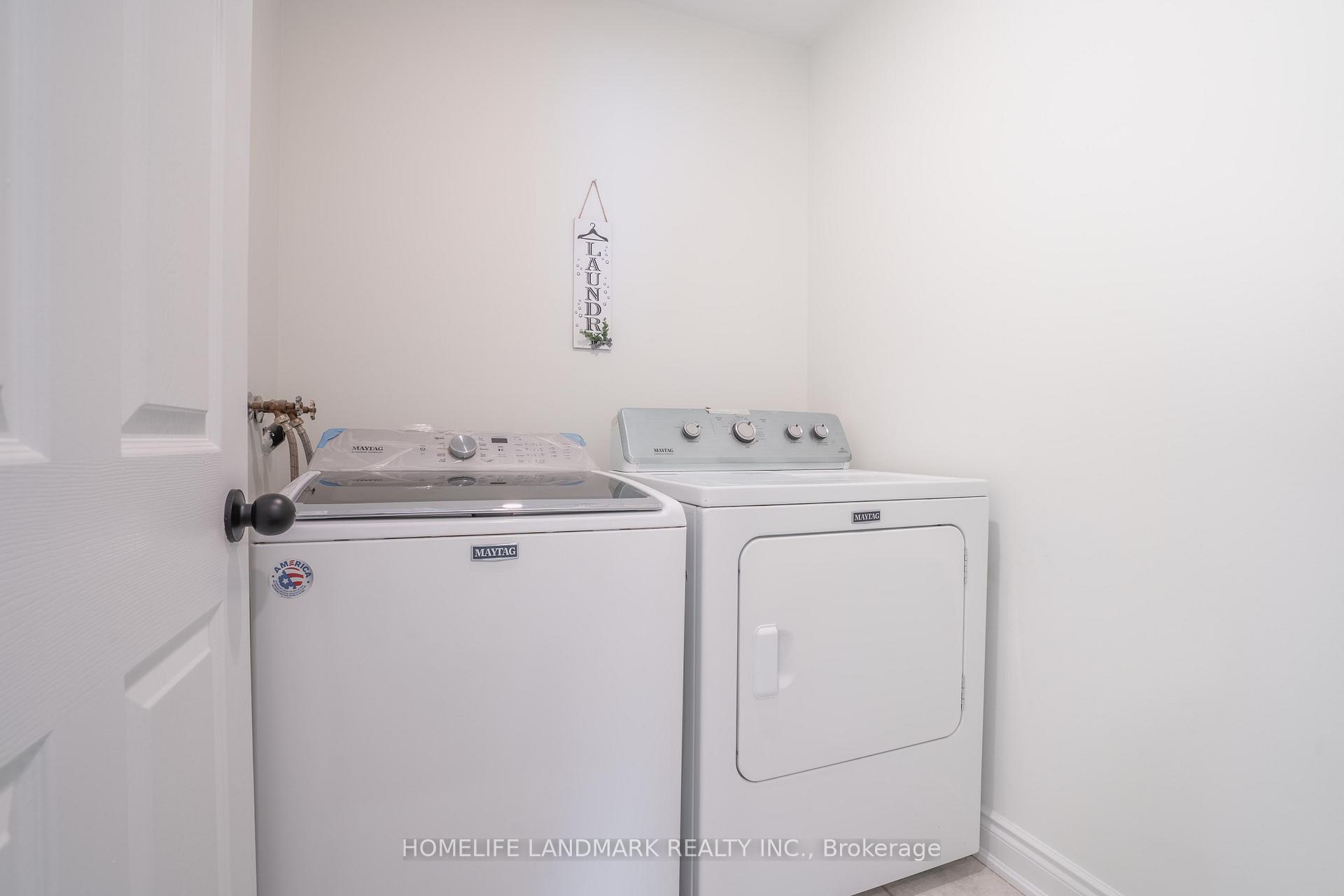 Photo 21 of 36 Frontenac Crescent, Brampton, Fletcher's Meadow — HOMEH
