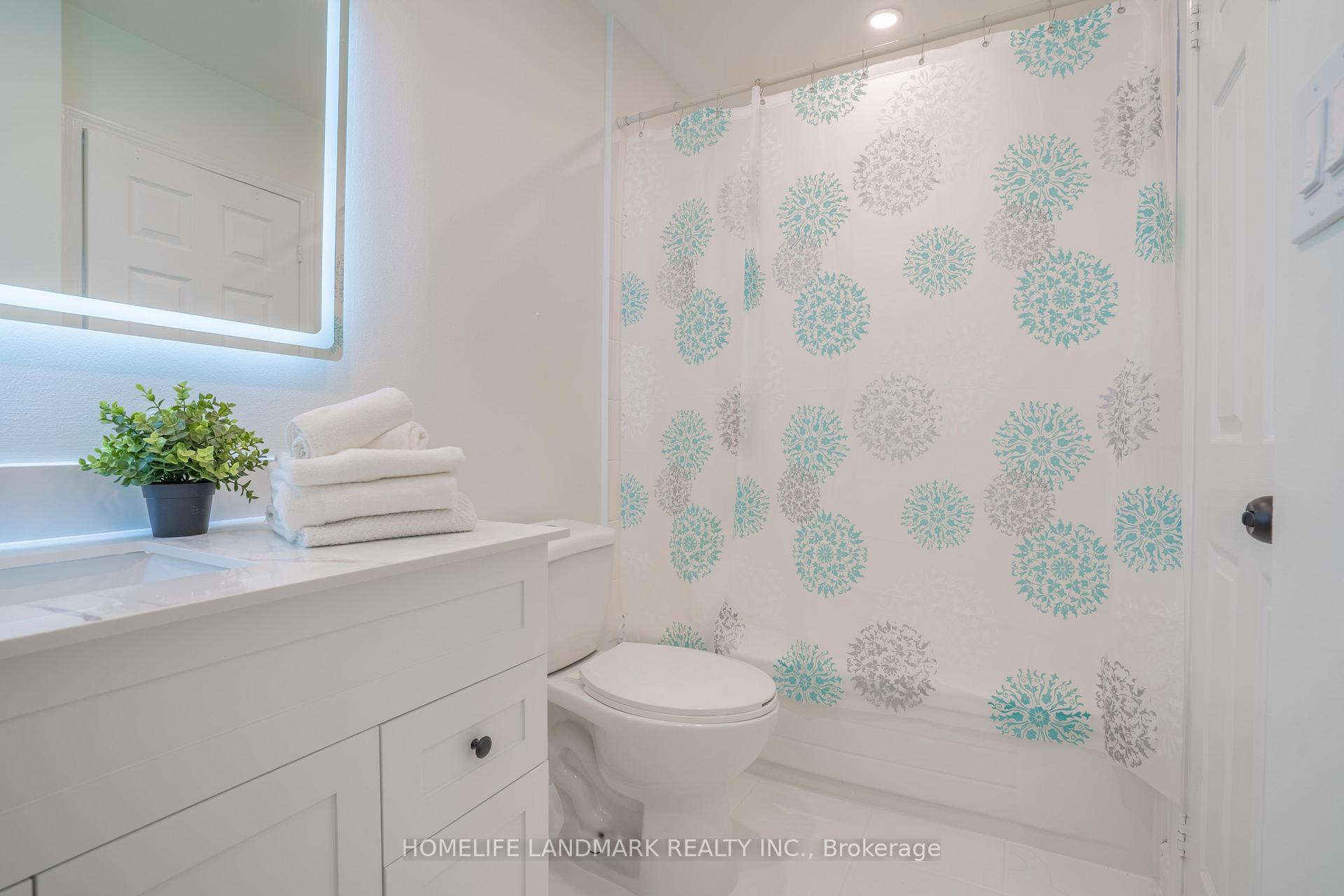 Photo 24 of 36 Frontenac Crescent, Brampton, Fletcher's Meadow — HOMEH