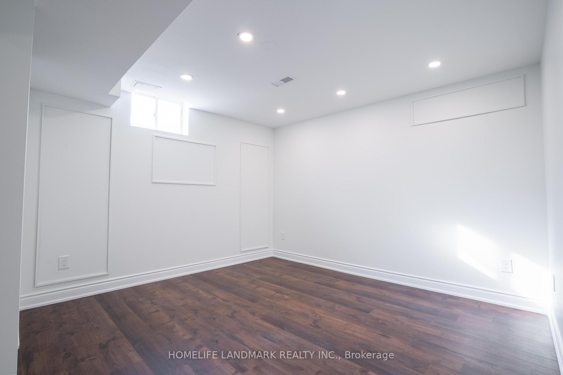 Photo 30 of 36 Frontenac Crescent, Brampton, Fletcher's Meadow — HOMEH